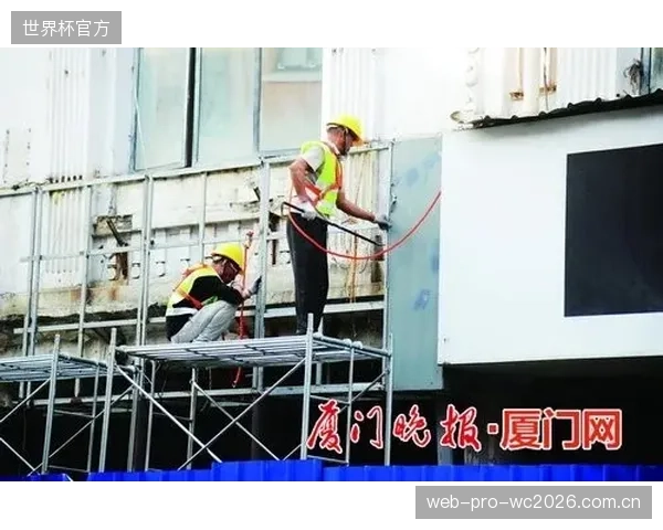 引入带有实时内压监控的BladderMolding设备，尽管初期投资增加30%，但其带来的良品率提升和材料节省可在24个月内收回成本